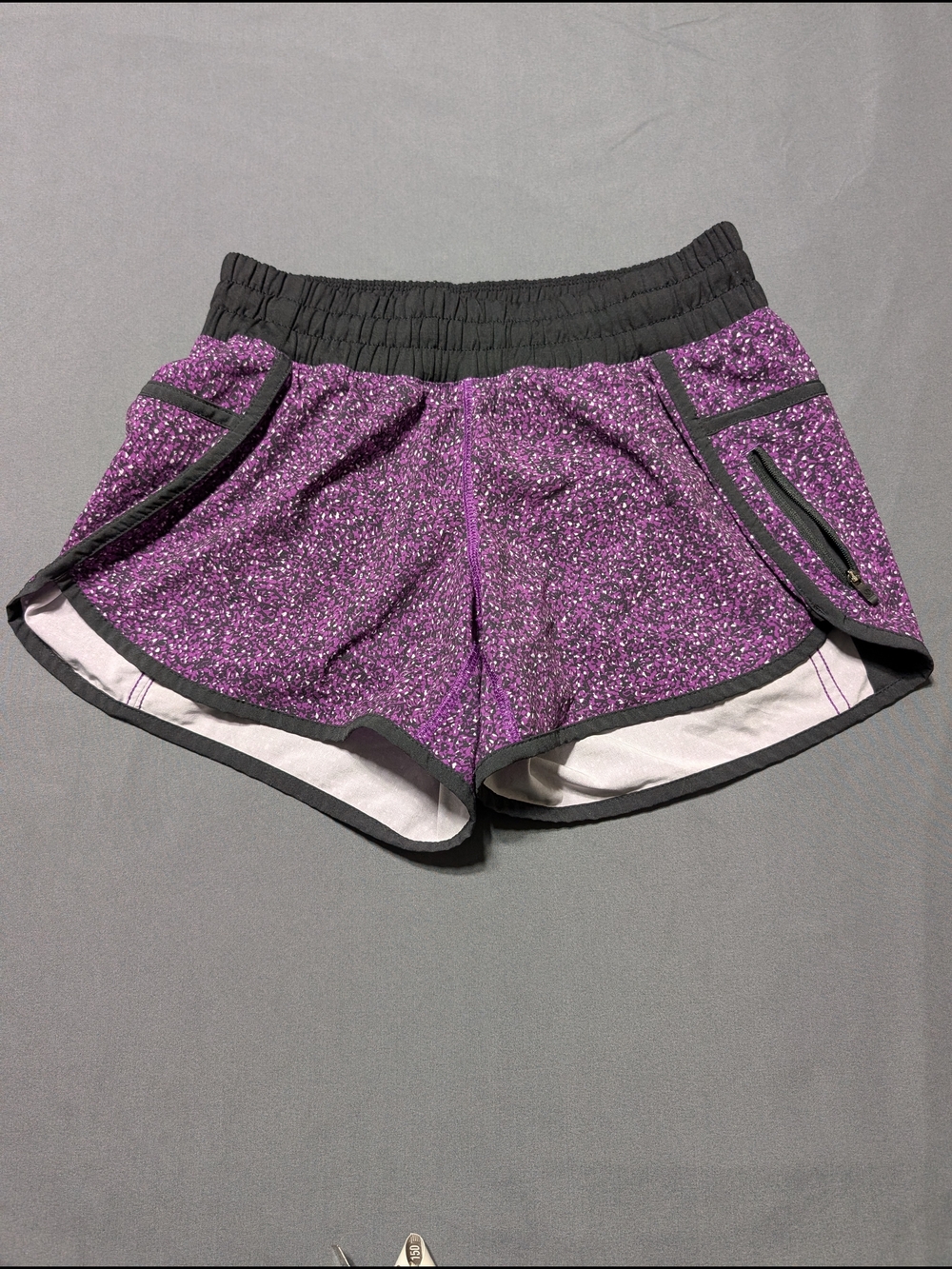 Lululemon Speed Short Womens 6 Purple Black Lined Running Athletic